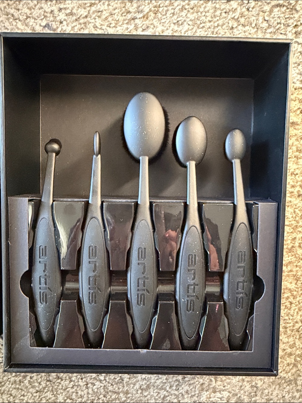 artis Black Oval Makeup Brush Set - 5-Piece Ergonomic Kit